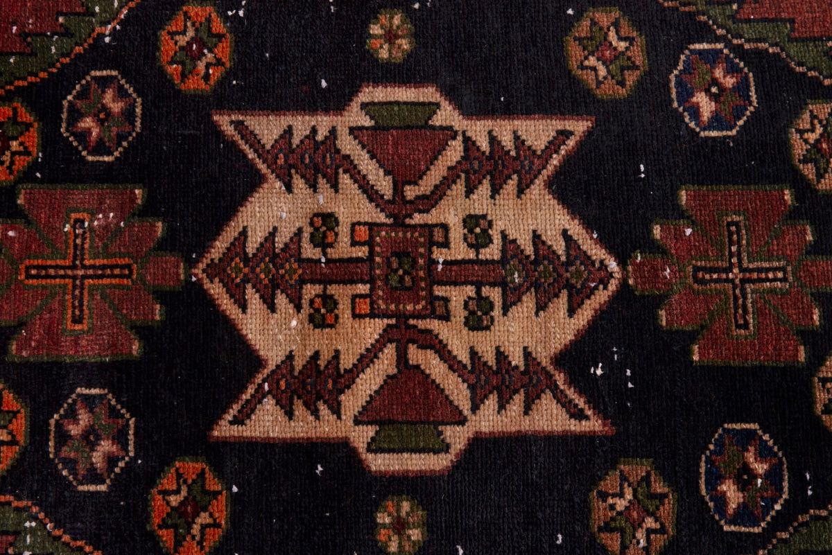 5186, Persian Saveh Mini Rug