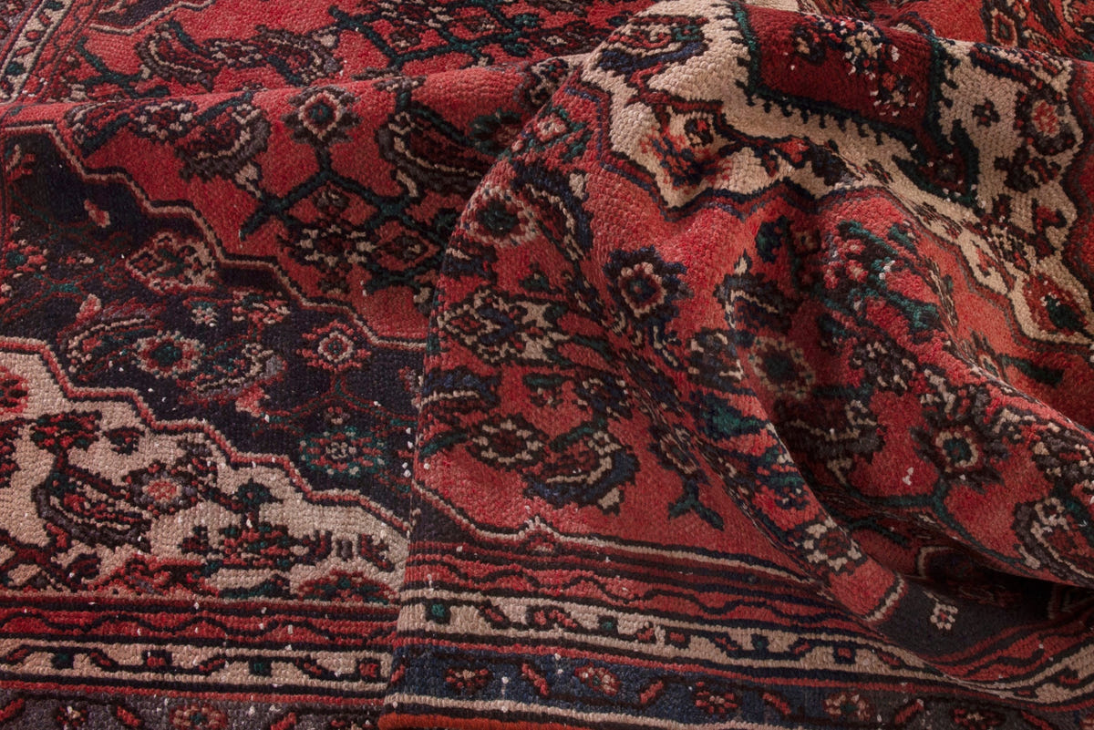 5318, Persian Hamadan Area Rug