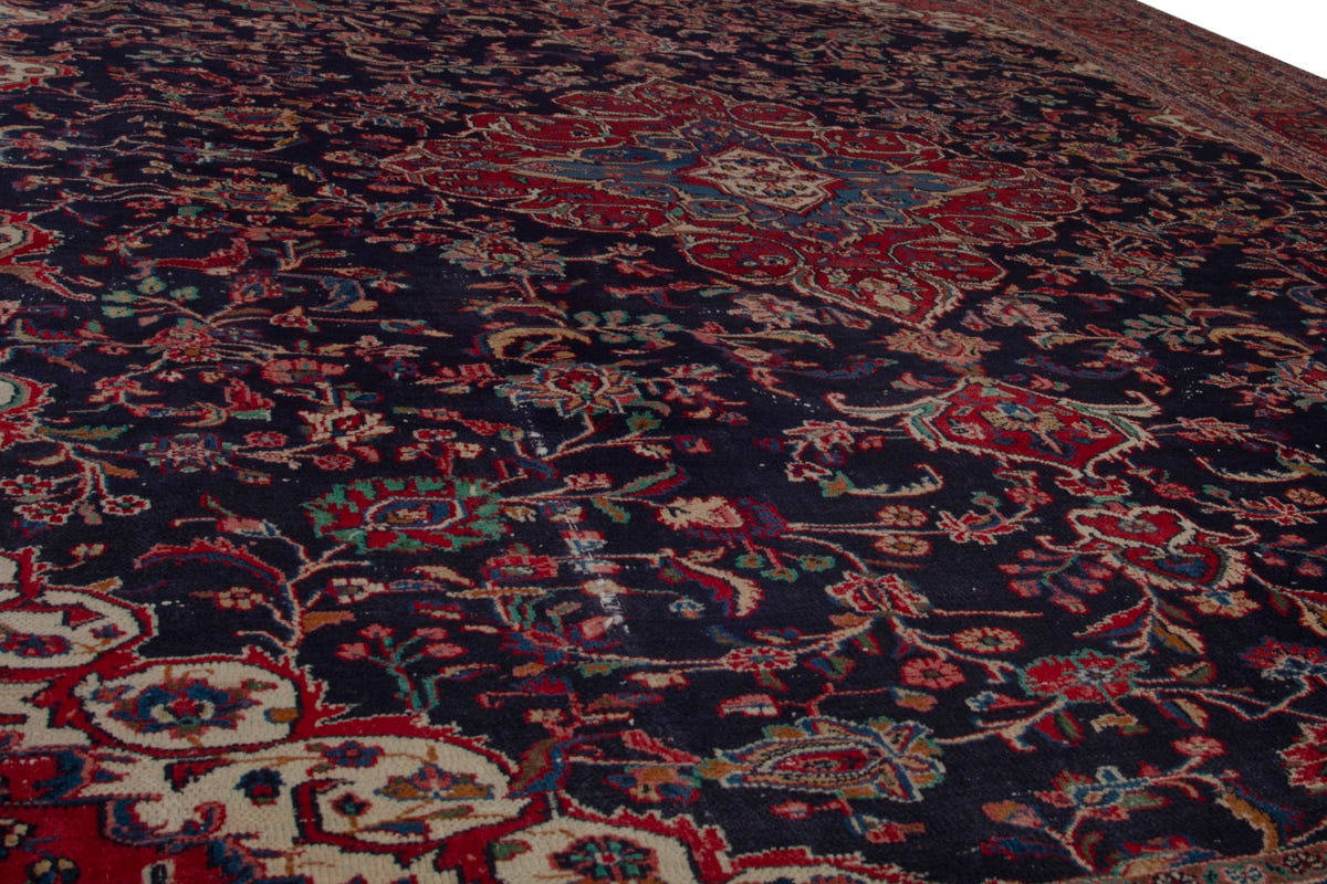 5368, Persian Hamadan Oversized Rug