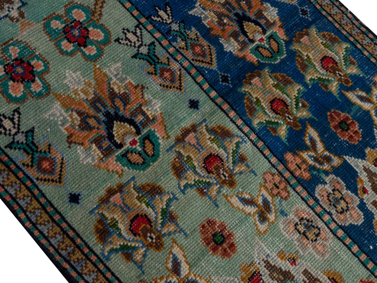 5483, Persian Shiraz Area Rug