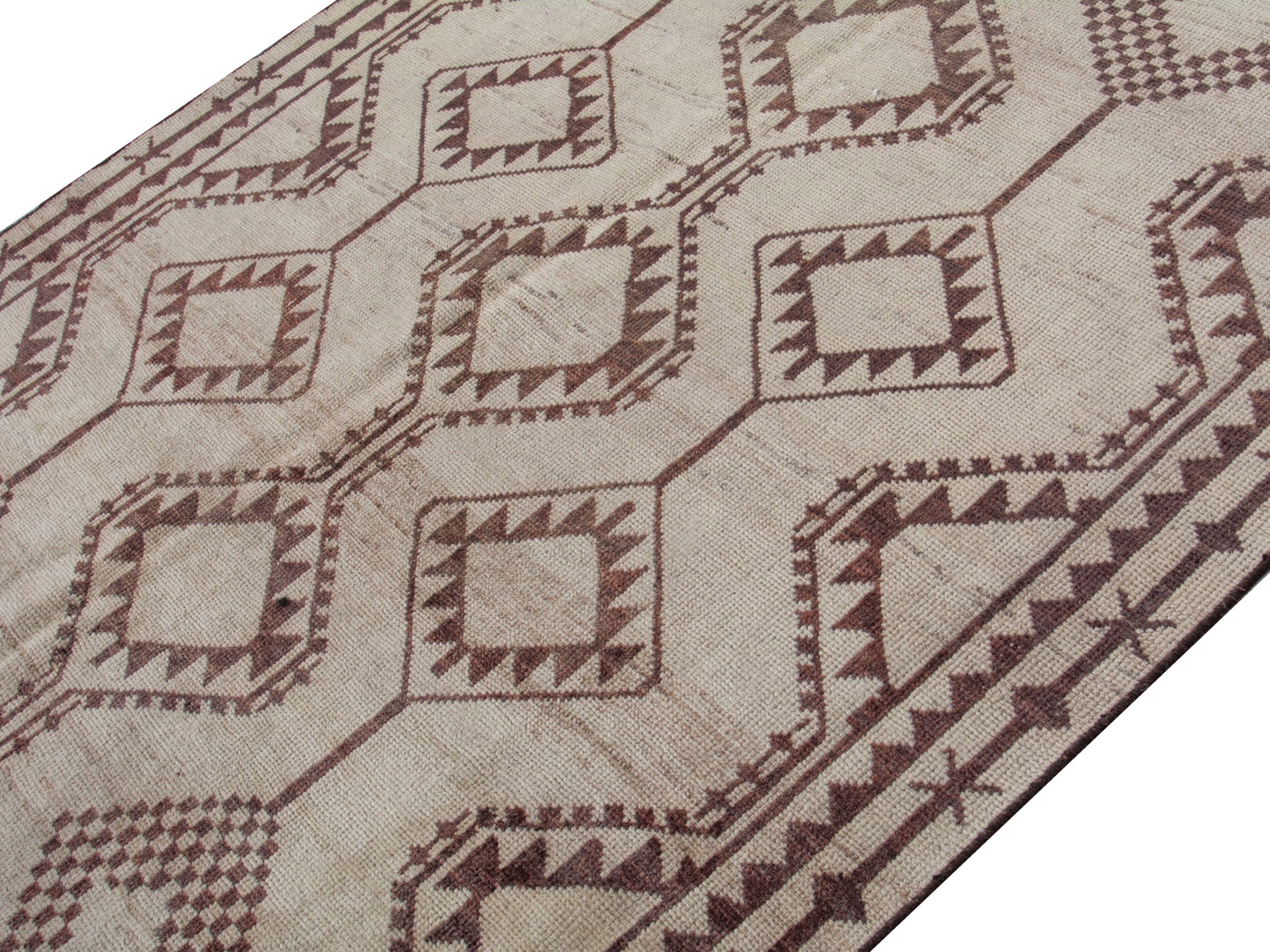 Persian Shiraz area rug in cream and faded red, view 4 of 18
