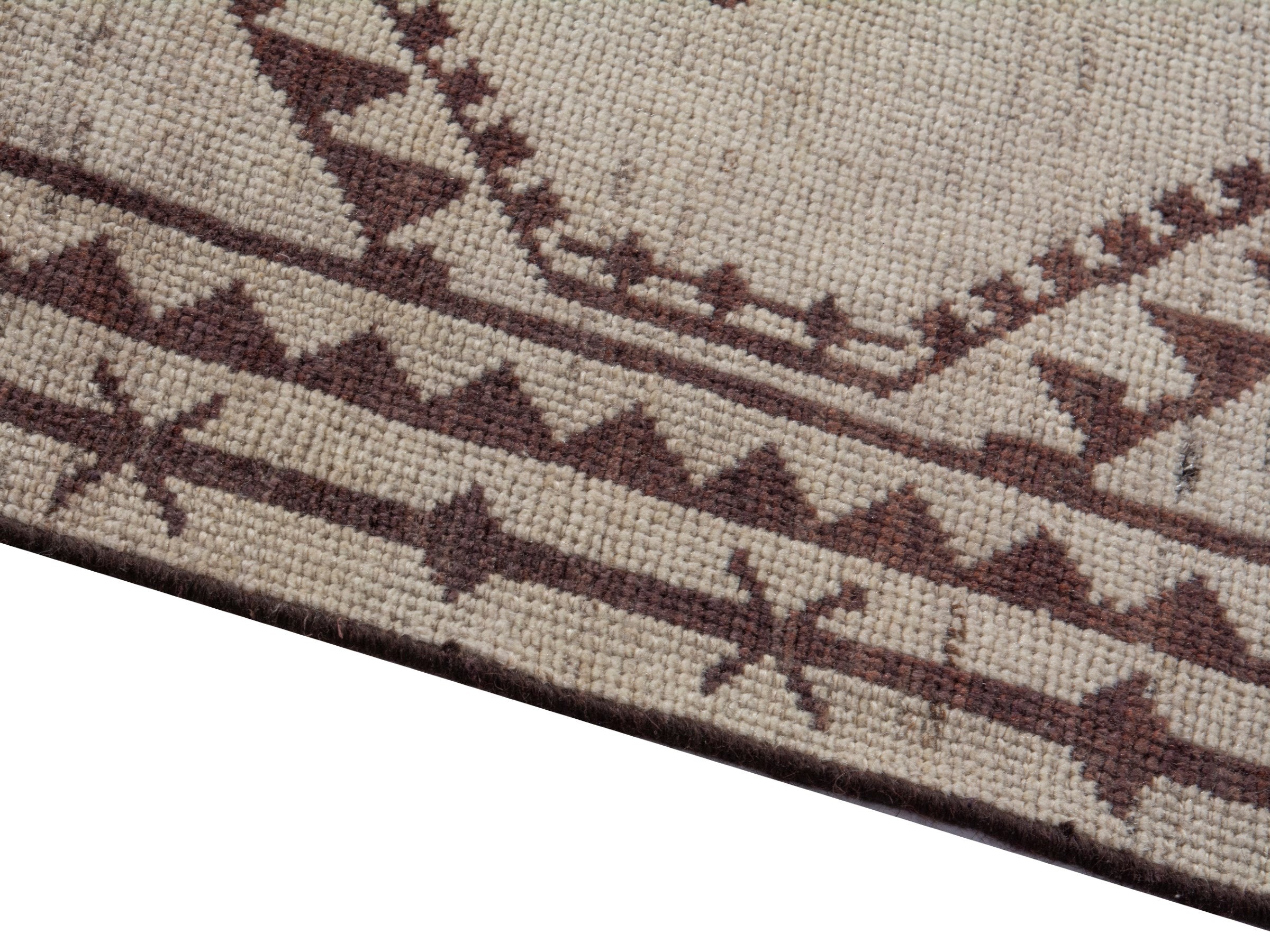 Persian Shiraz area rug in cream and faded red, view 8 of 18
