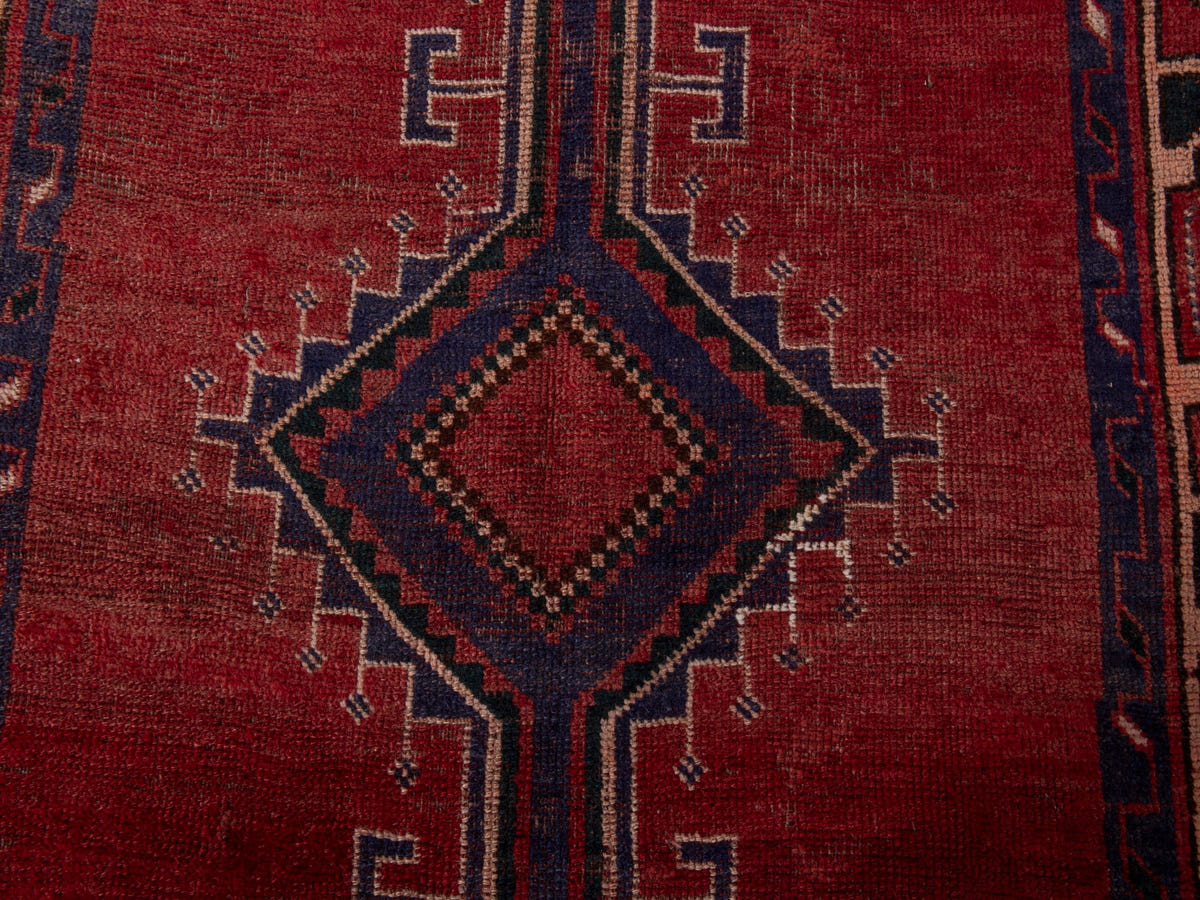 5498, Persian Shiraz Area Rug