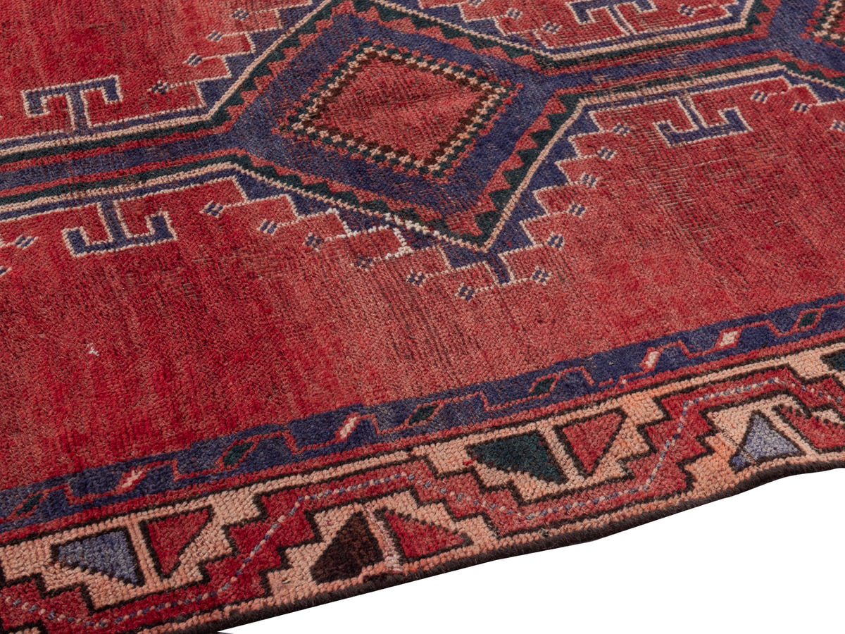 5498, Persian Shiraz Area Rug