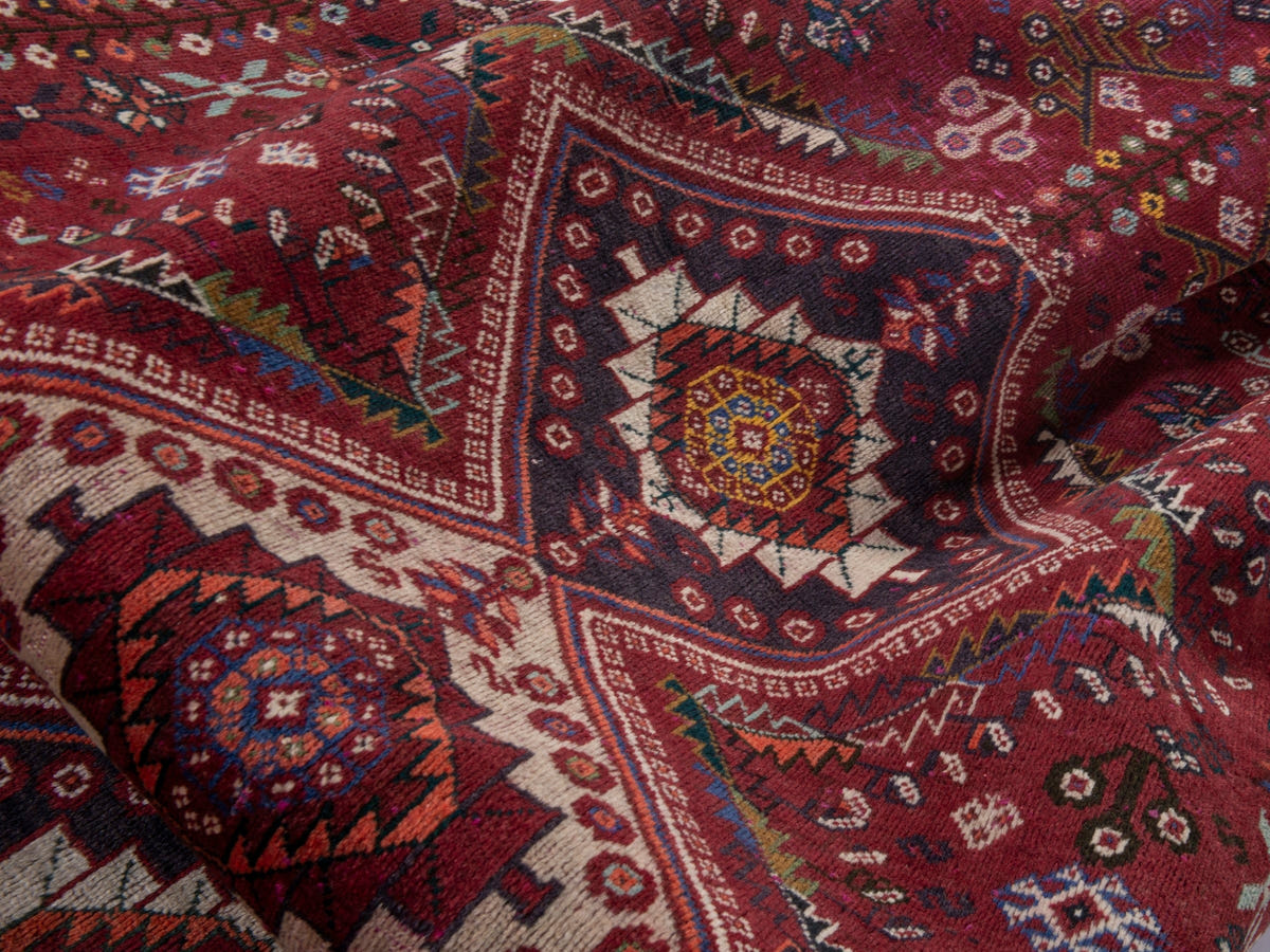 5506, Persian Shiraz Area Rug