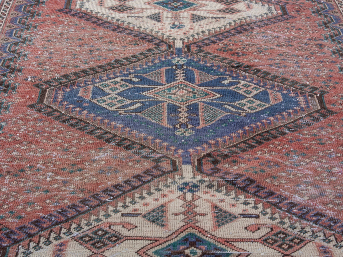 5509, Persian Bakhtiari Area Rug