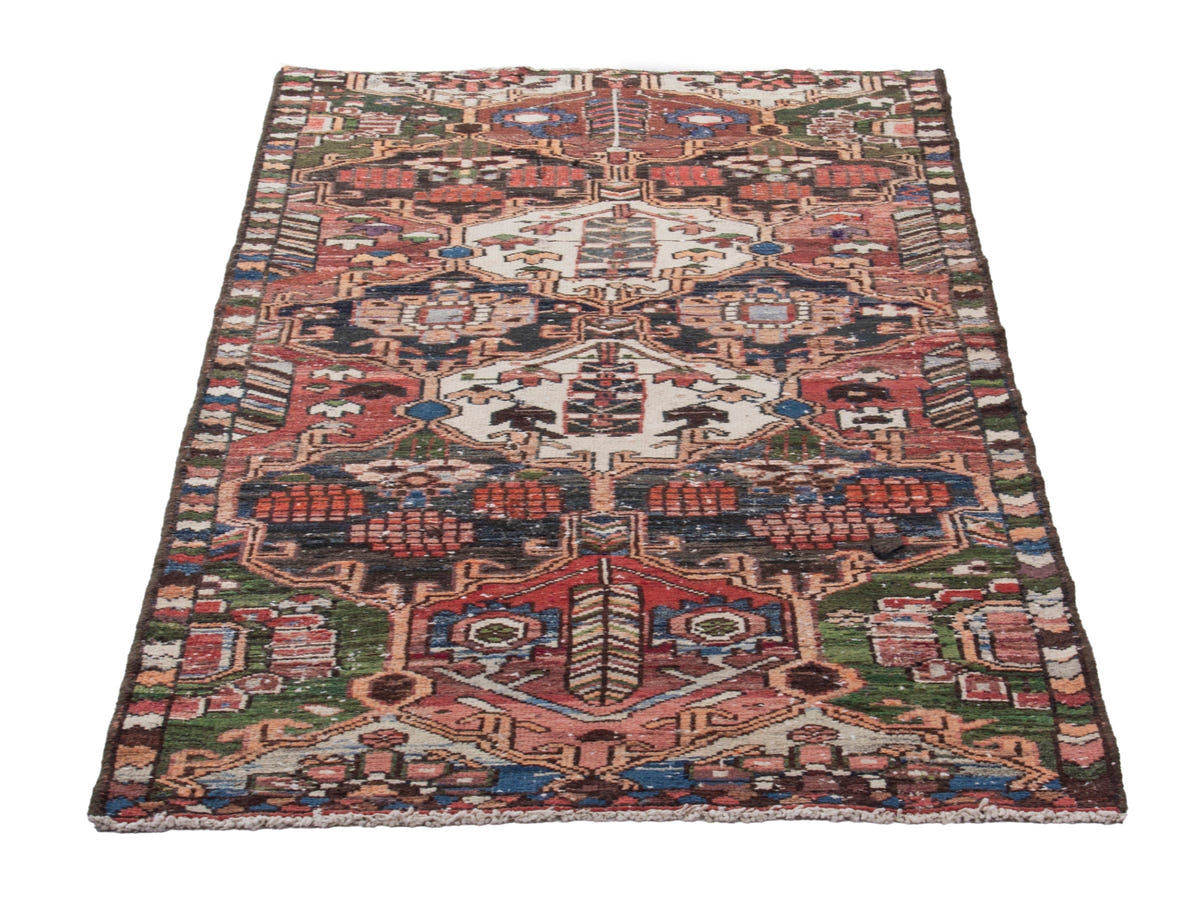 5549, Persian Bakhtiari Area Rug