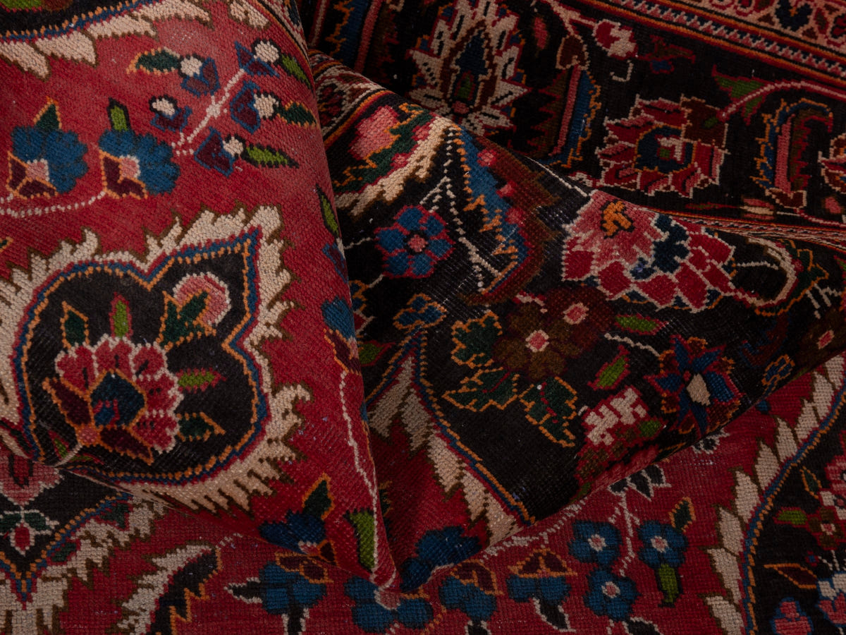 5560, Persian Kashan Oversized Rug