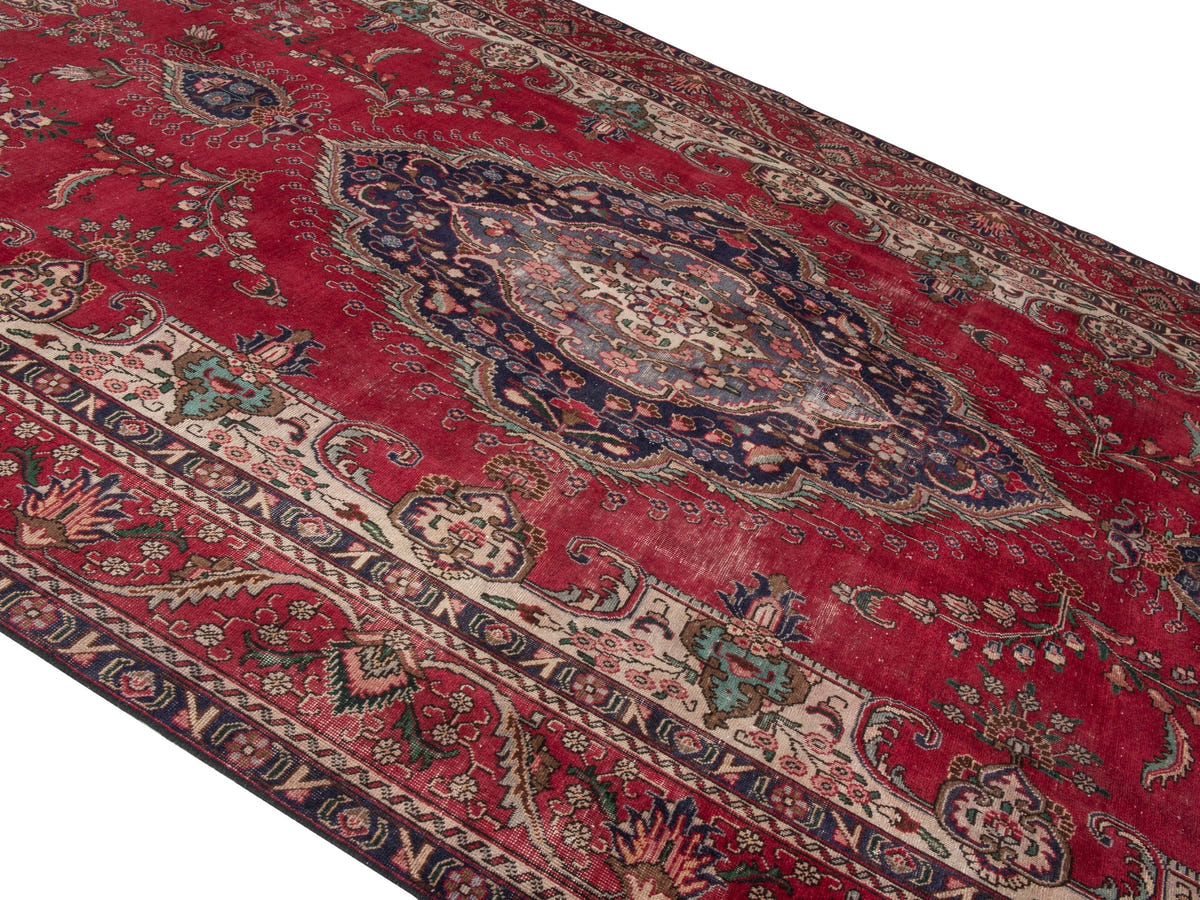 5569, Persian Tabriz Oversized Rug