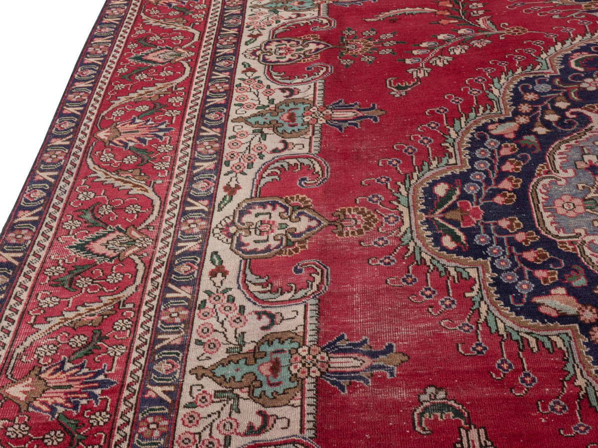 5569, Persian Tabriz Oversized Rug