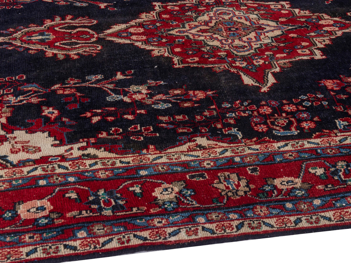 5588, Persian Hamadan Oversized Rug