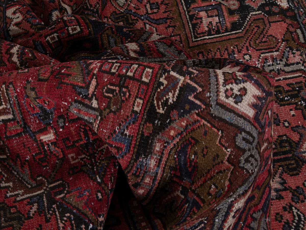 5595, Persian Heriz Area Rug