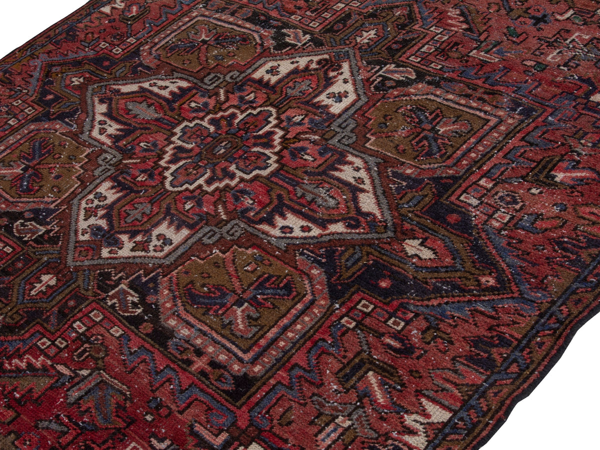 5595, Persian Heriz Area Rug