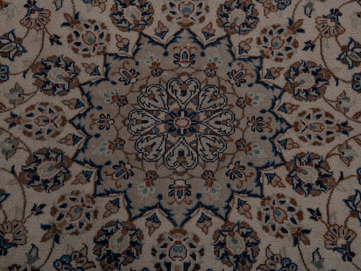 5603, Persian Kashan Area Rug