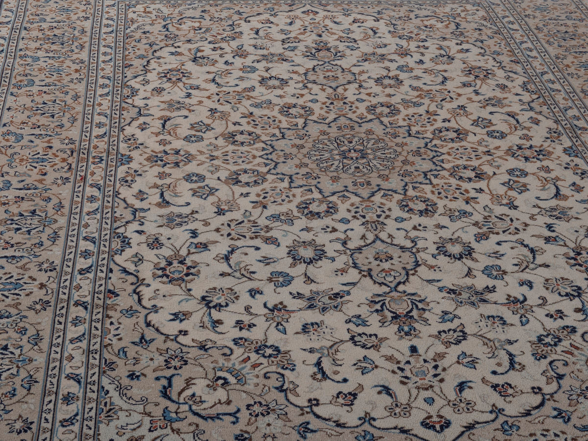 5603, Persian Kashan Area Rug