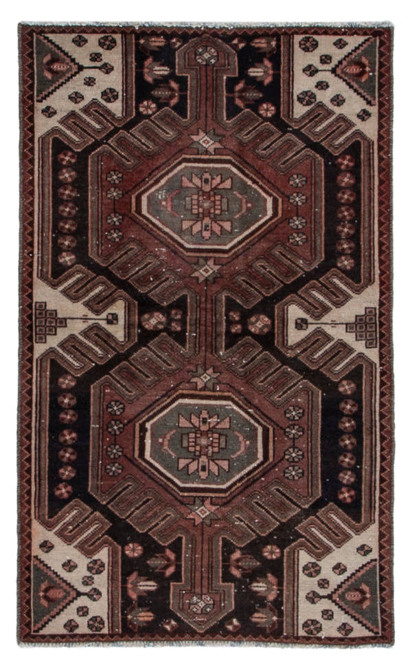 5685, Persian Saveh Area Rug