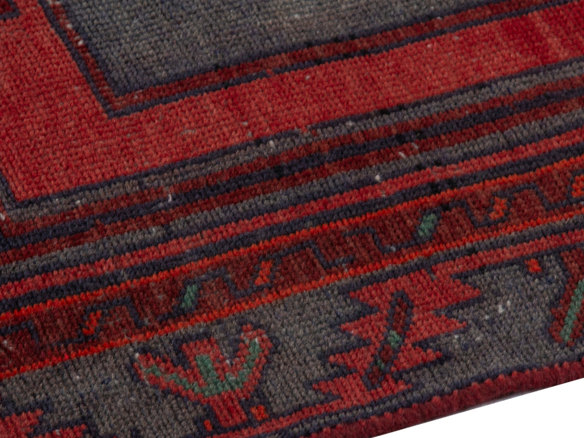 5735, Persian Zanjan Area Rug