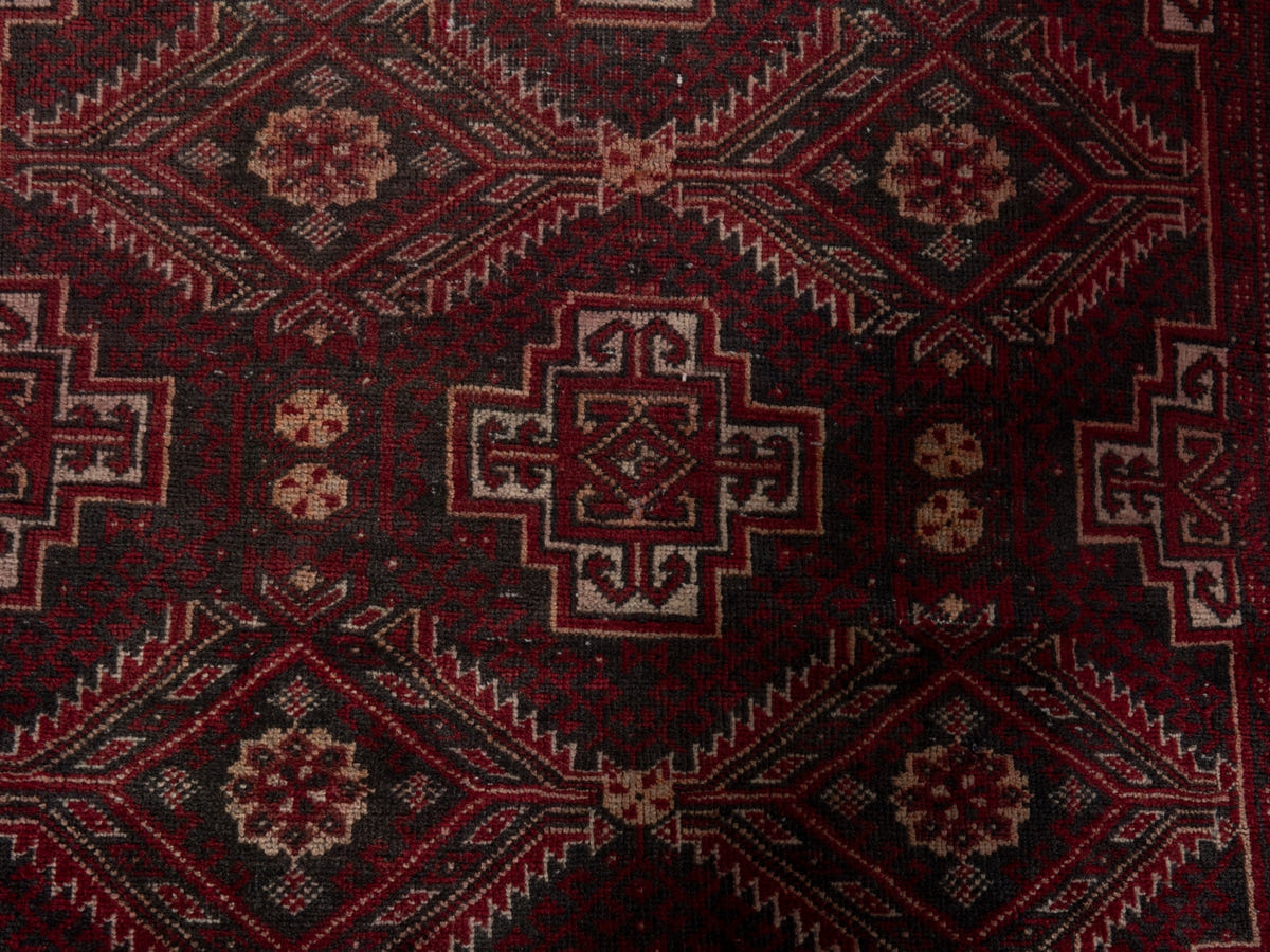 5750, Persian Baluch Area Rug
