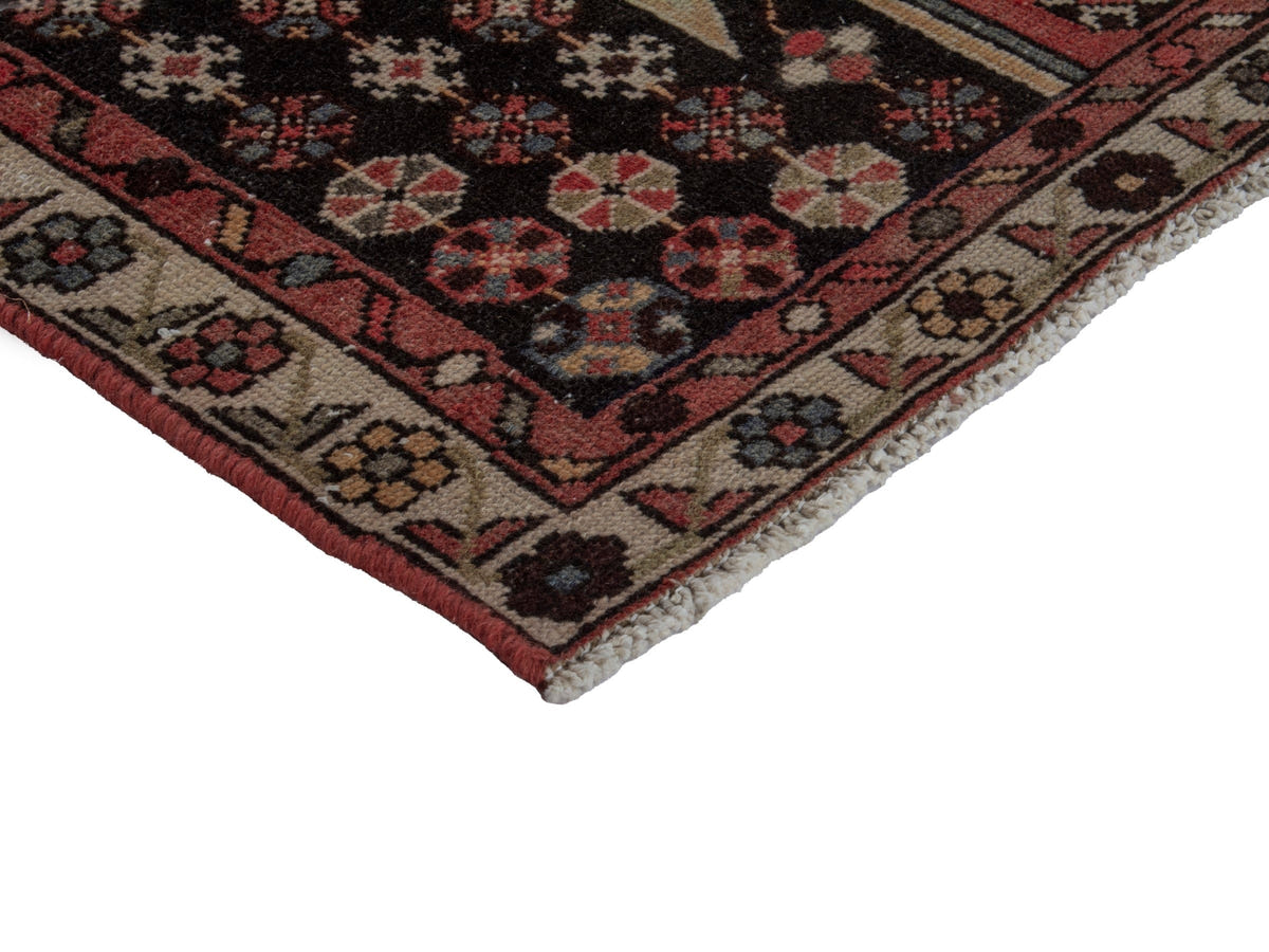 5756, Persian Saveh Area Rug