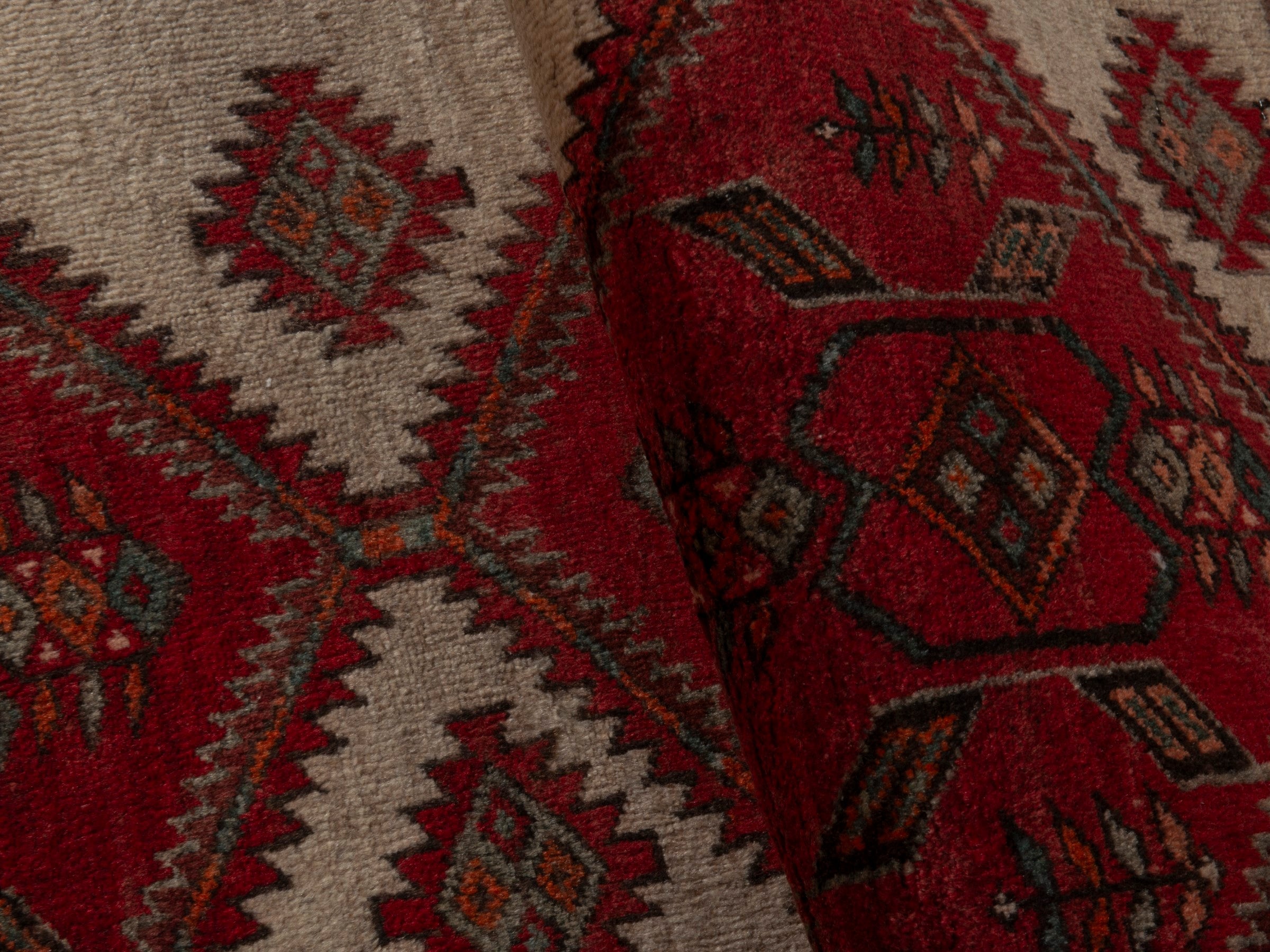 Persian Ardabil accent rug in cream and deep red, view 14 of 16