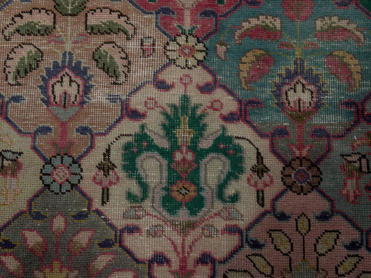 5782, Persian Tabriz Area Rug