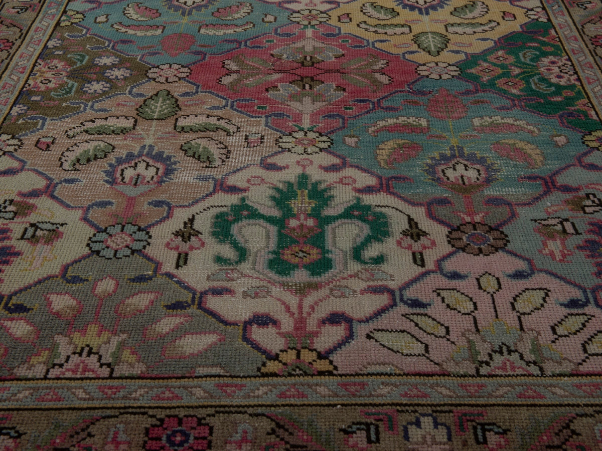 5782, Persian Tabriz Area Rug