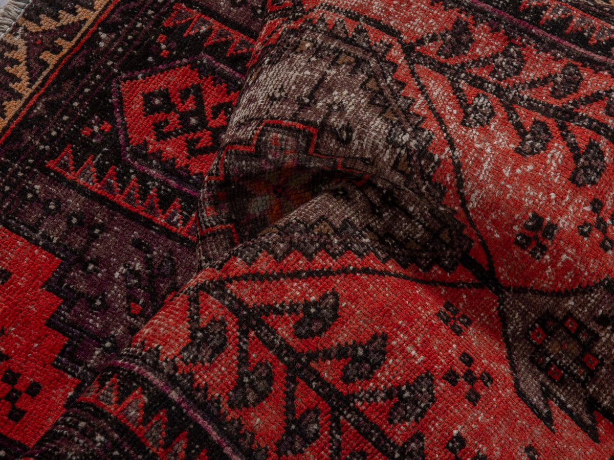 5788, Persian Zanjan Area Rug