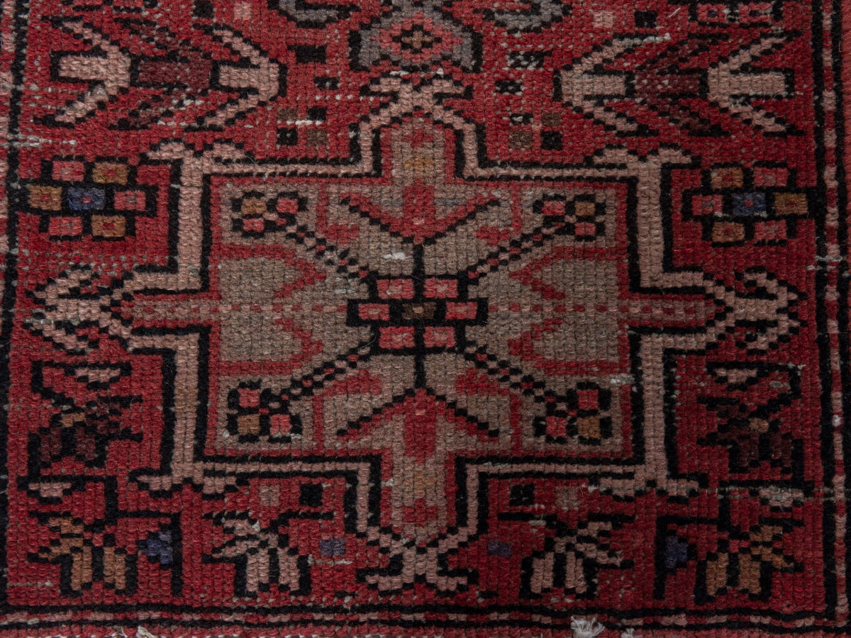 5800, Persian Gharajeh Runner Rug
