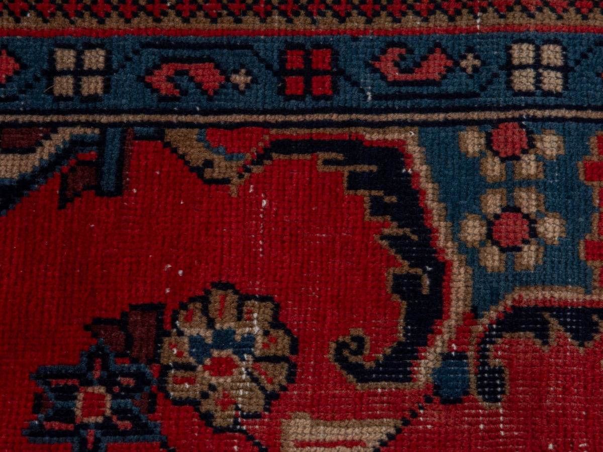 5824, Persian Vist Area Rug