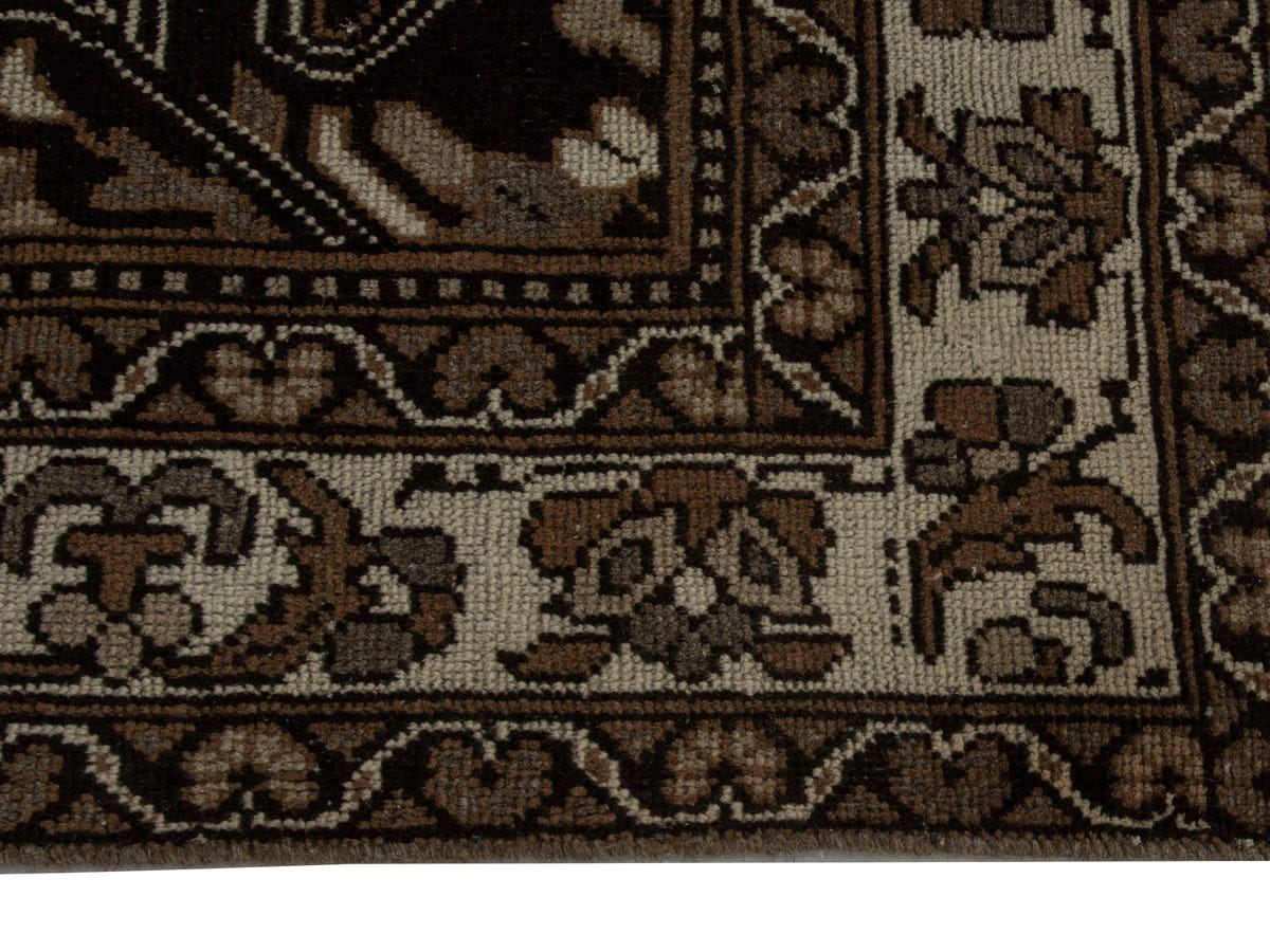 5837, Persian Ferdos Oversized Rug