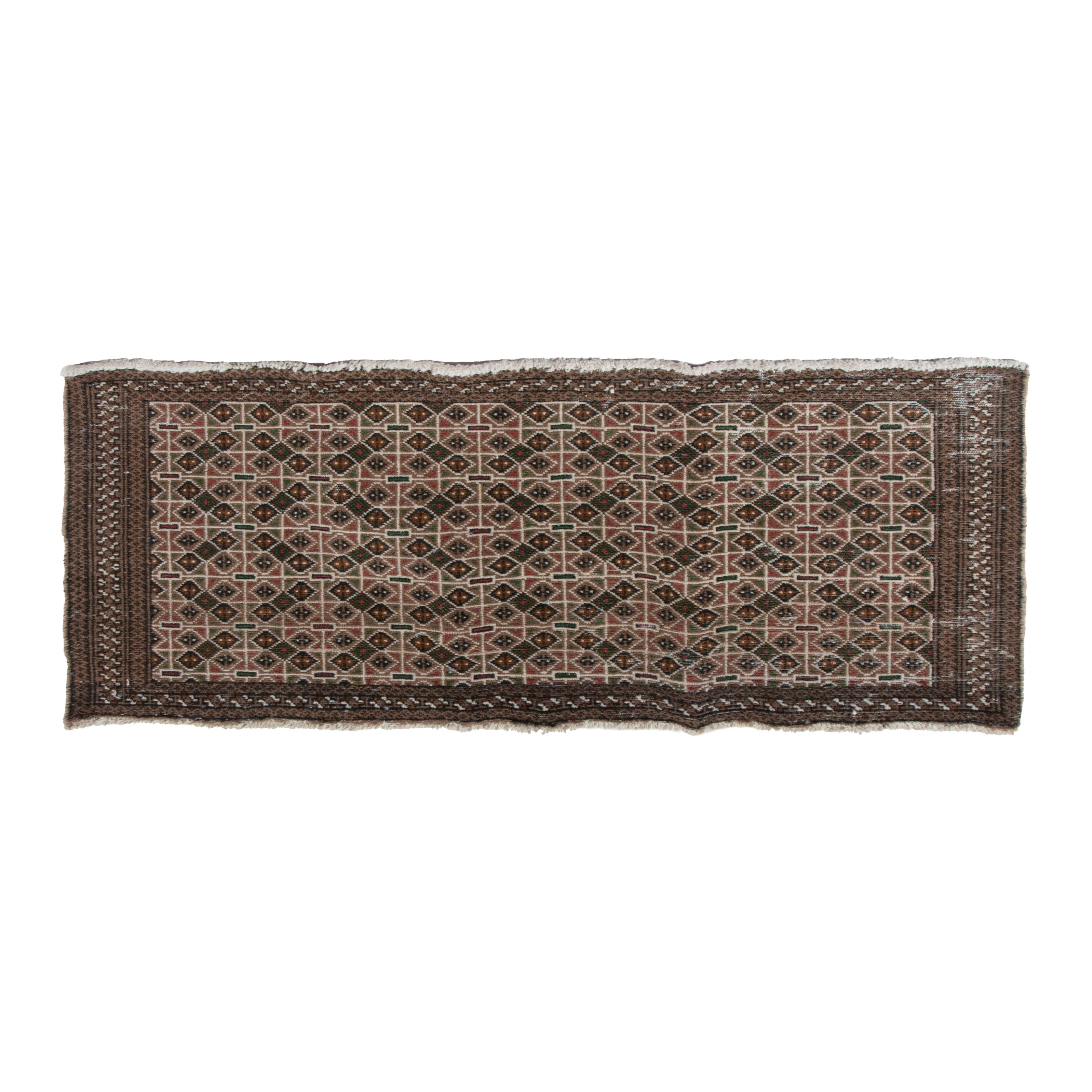 5849 - Persian Torkaman Accent Rug 2'2" x 4'3"