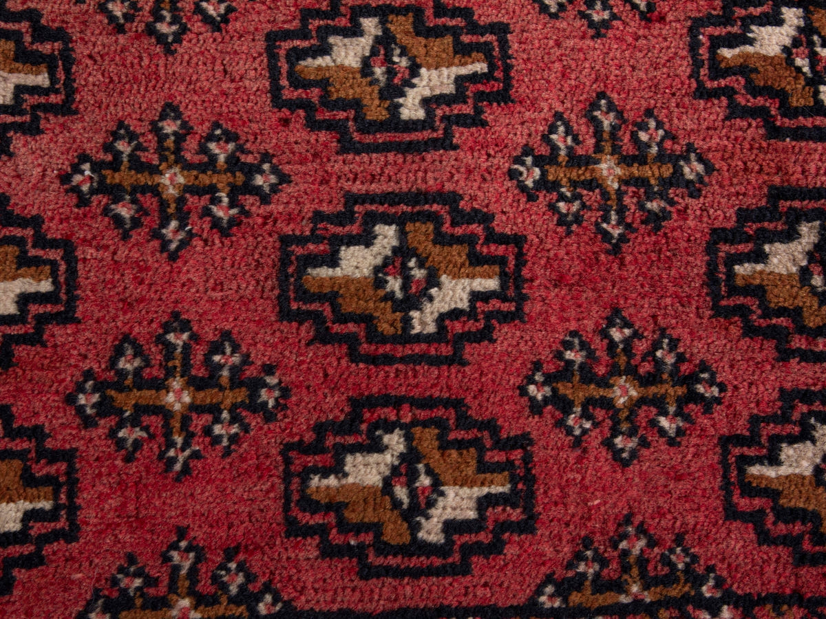 5851, Persian Torkaman Mini Rug