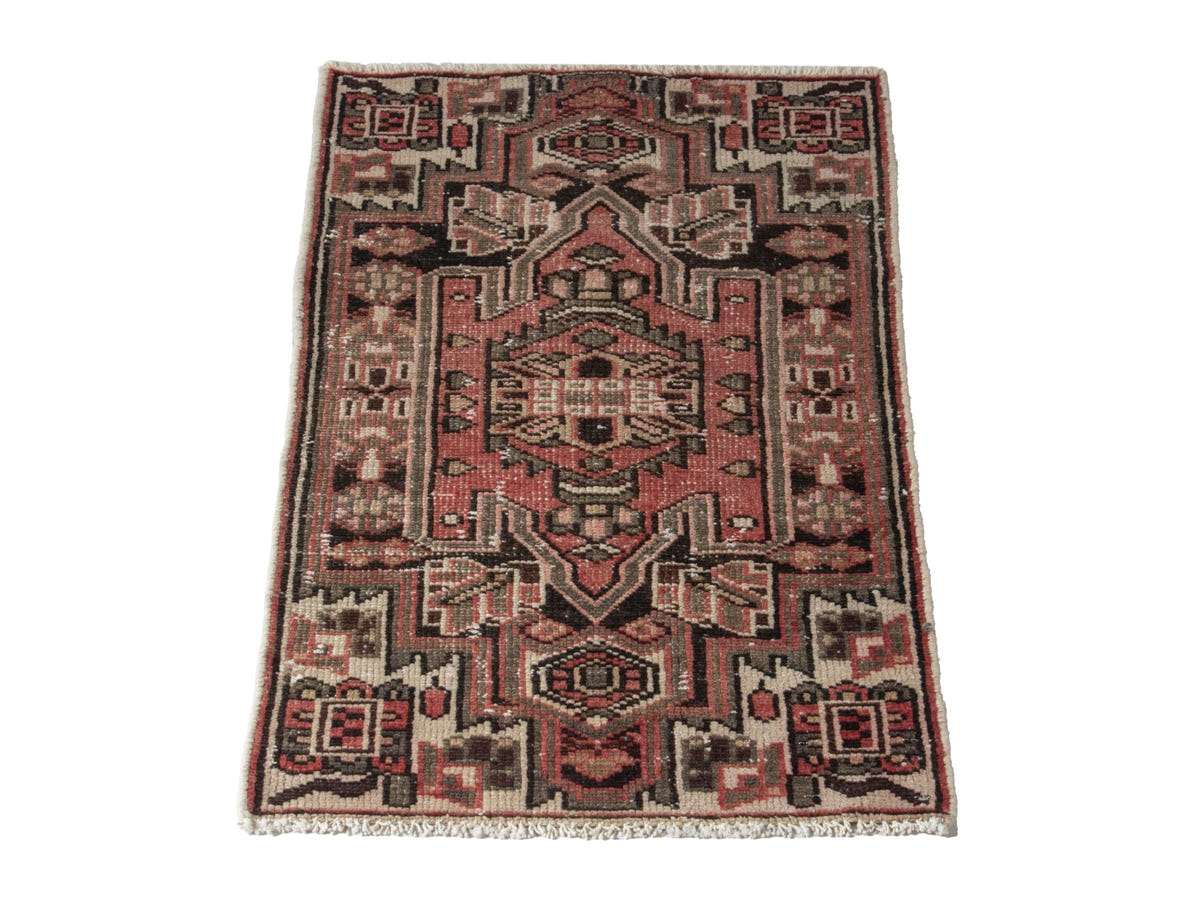 5869, Persian Saveh Mini Rug
