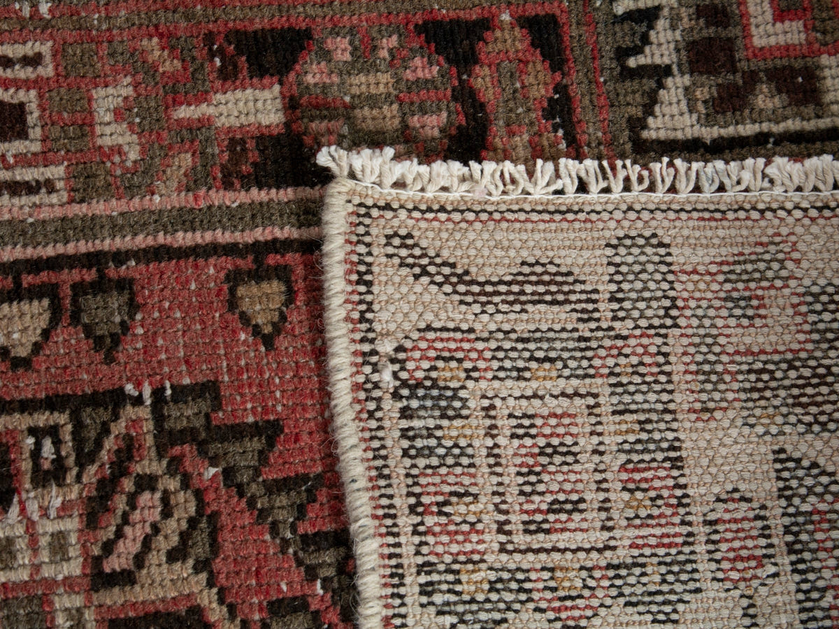 5869, Persian Saveh Mini Rug
