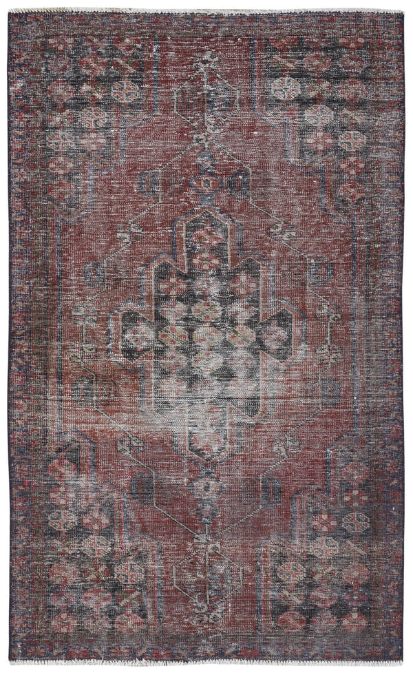 8903, Persian Saveh Area Rug