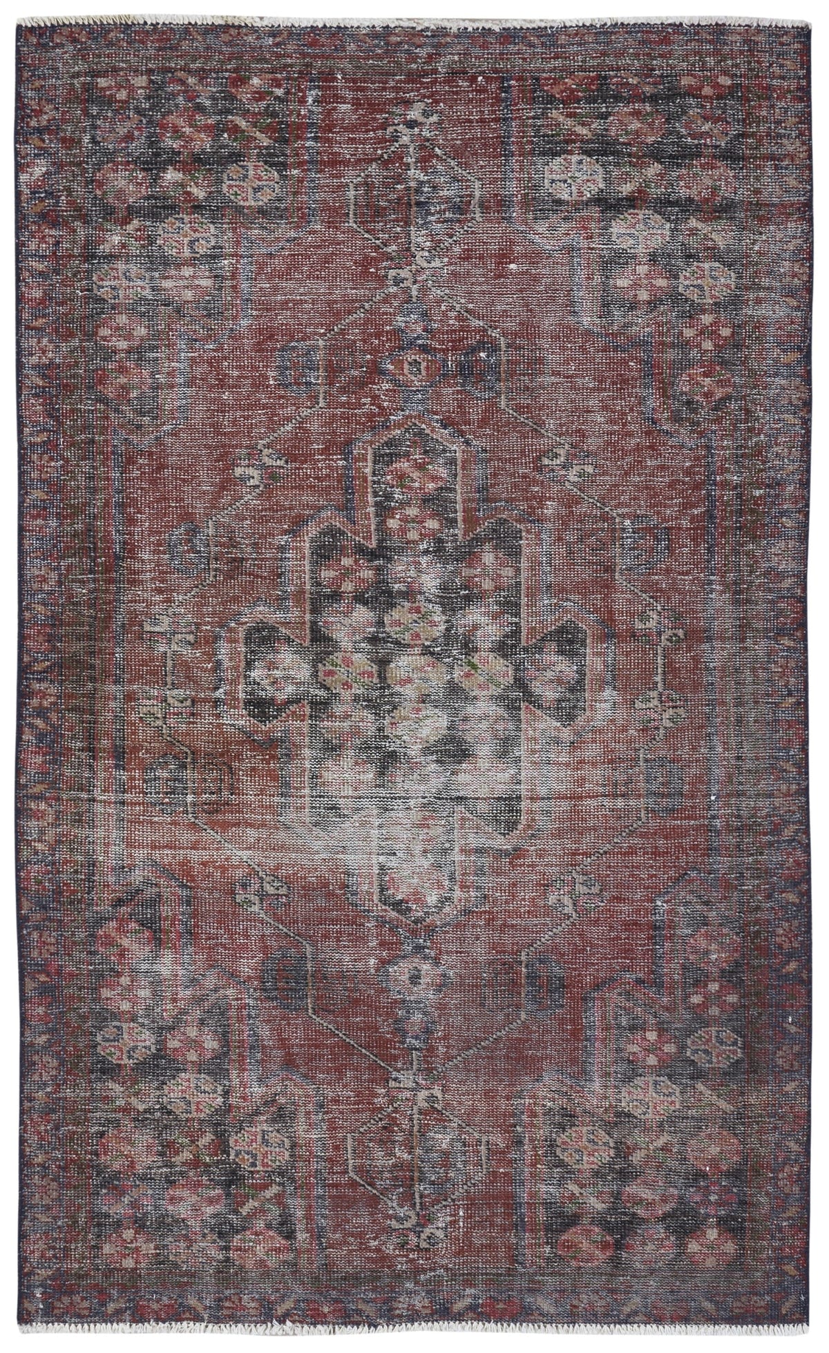 8903, Persian Saveh Area Rug