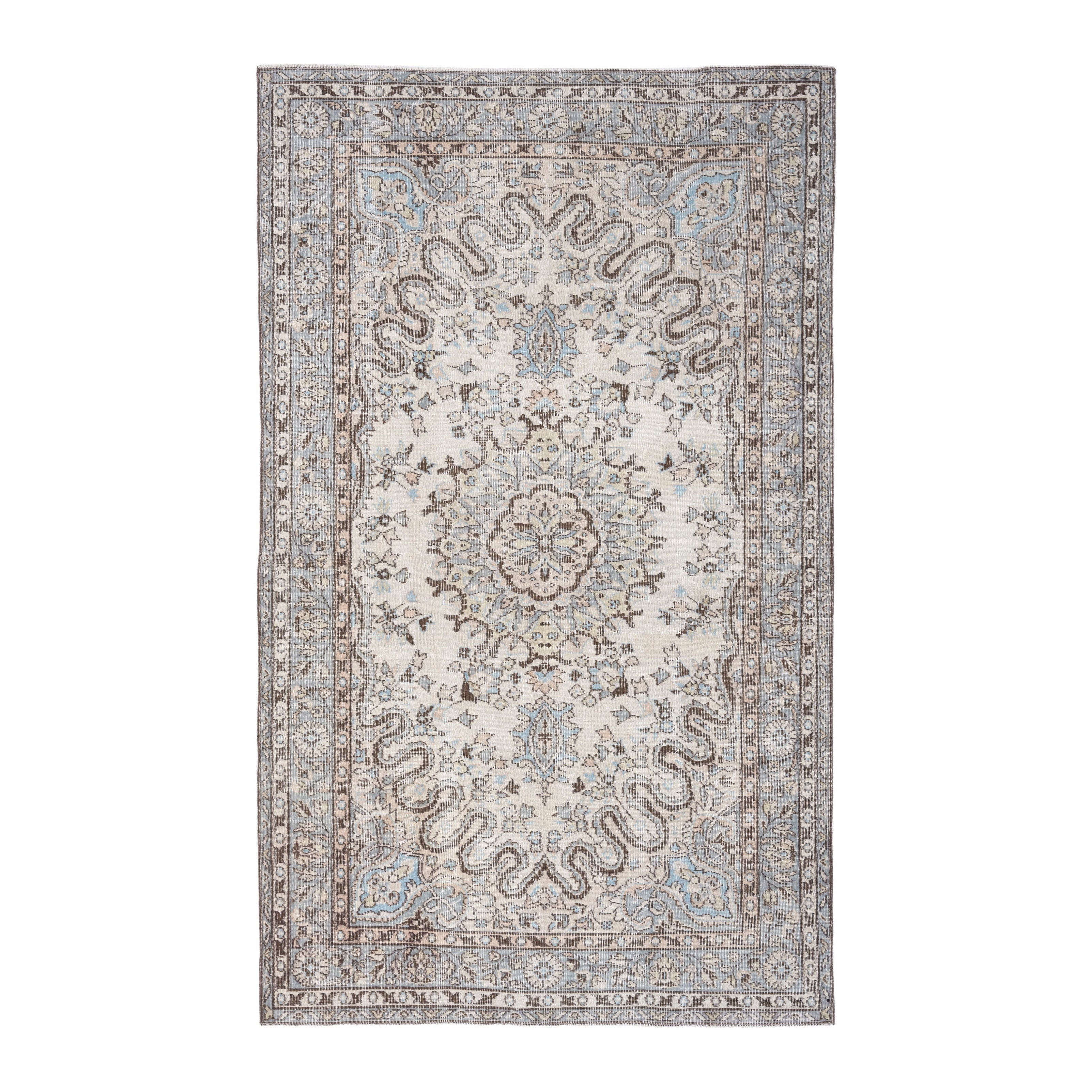 Turkish Isparta area rug in cream and taupe, 5'4" x 8'9"