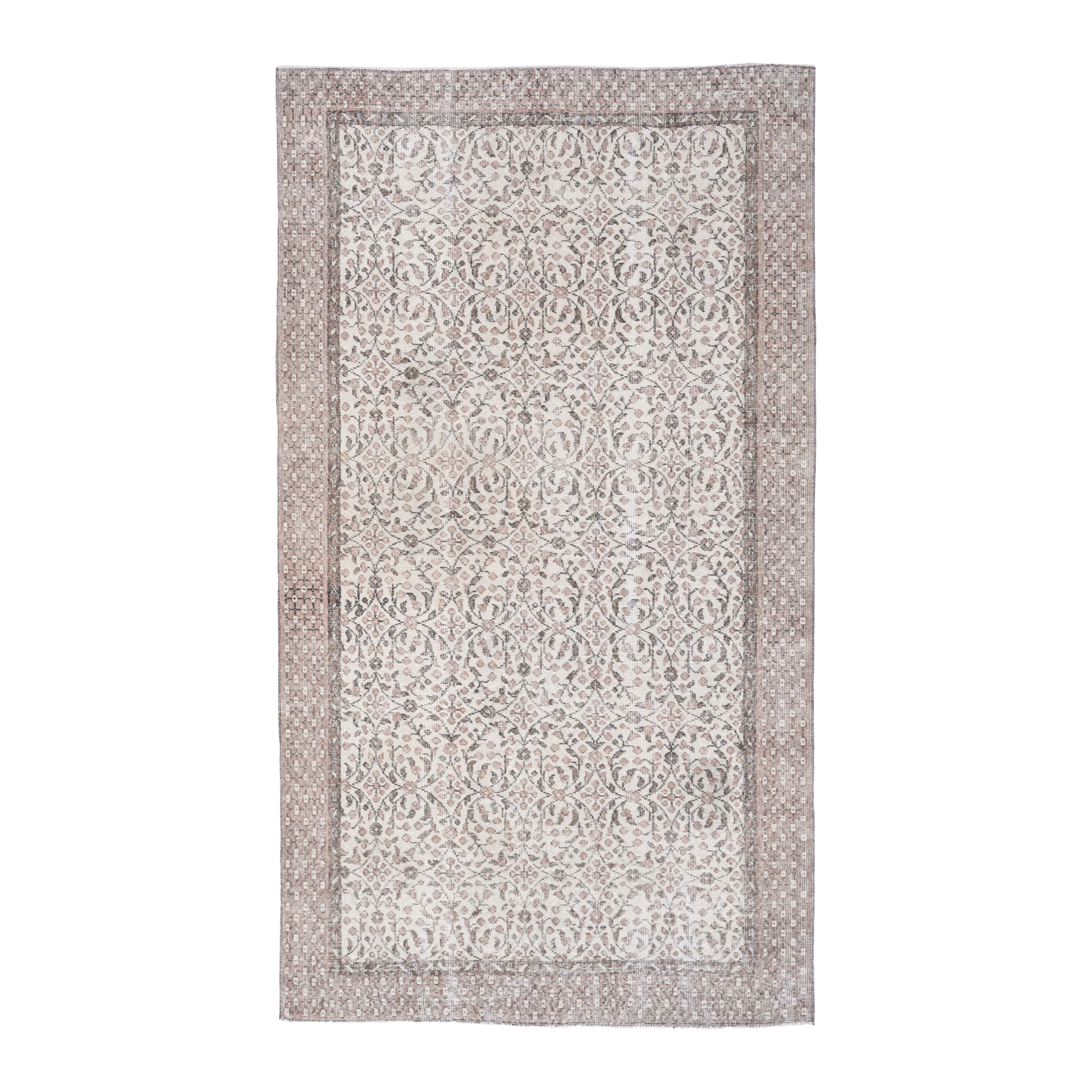 Turkish Isparta area rug in ivory and greige, 5'1" x 8'10"