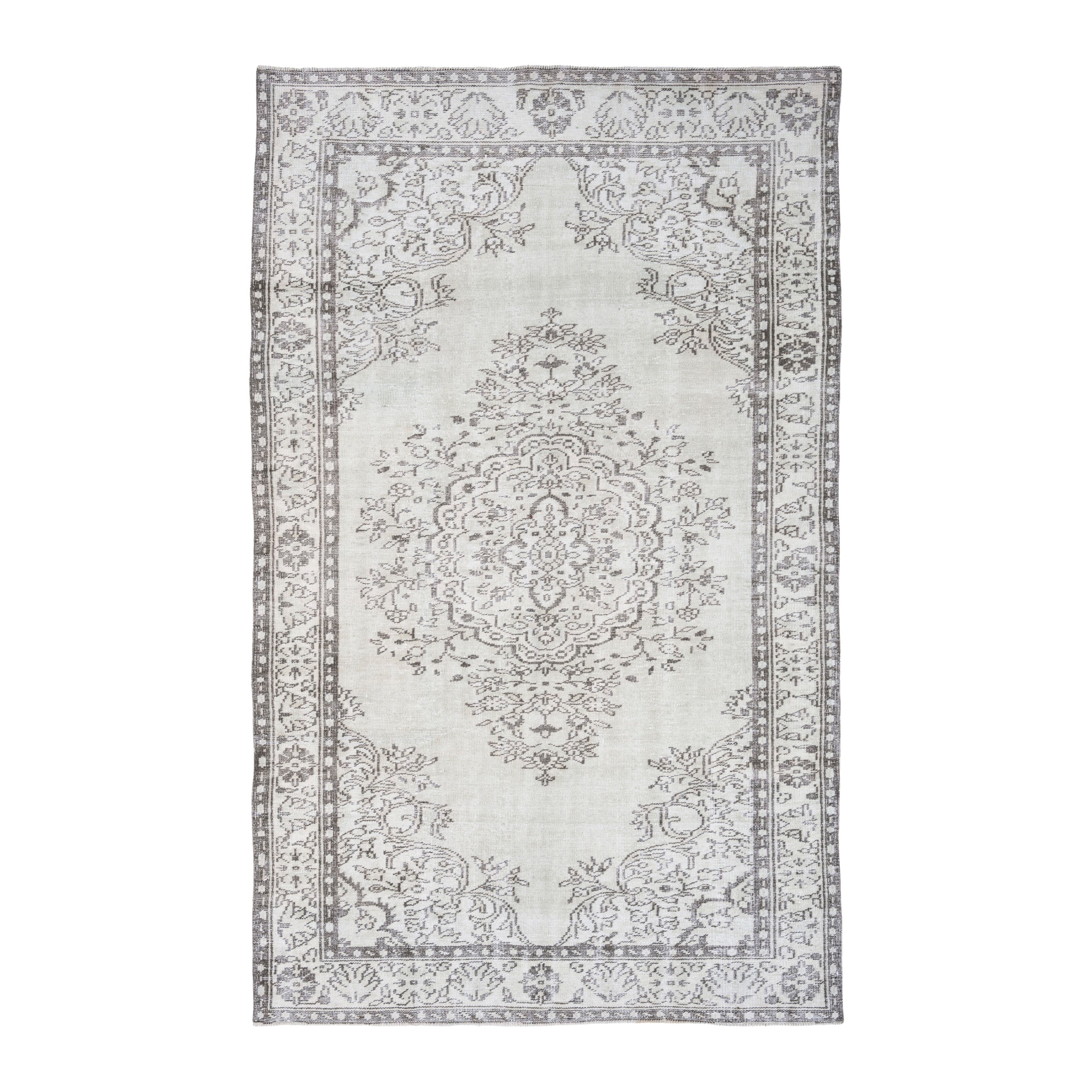 Turkish Manisa area rug in ivory and greige, 6' x 9'10"