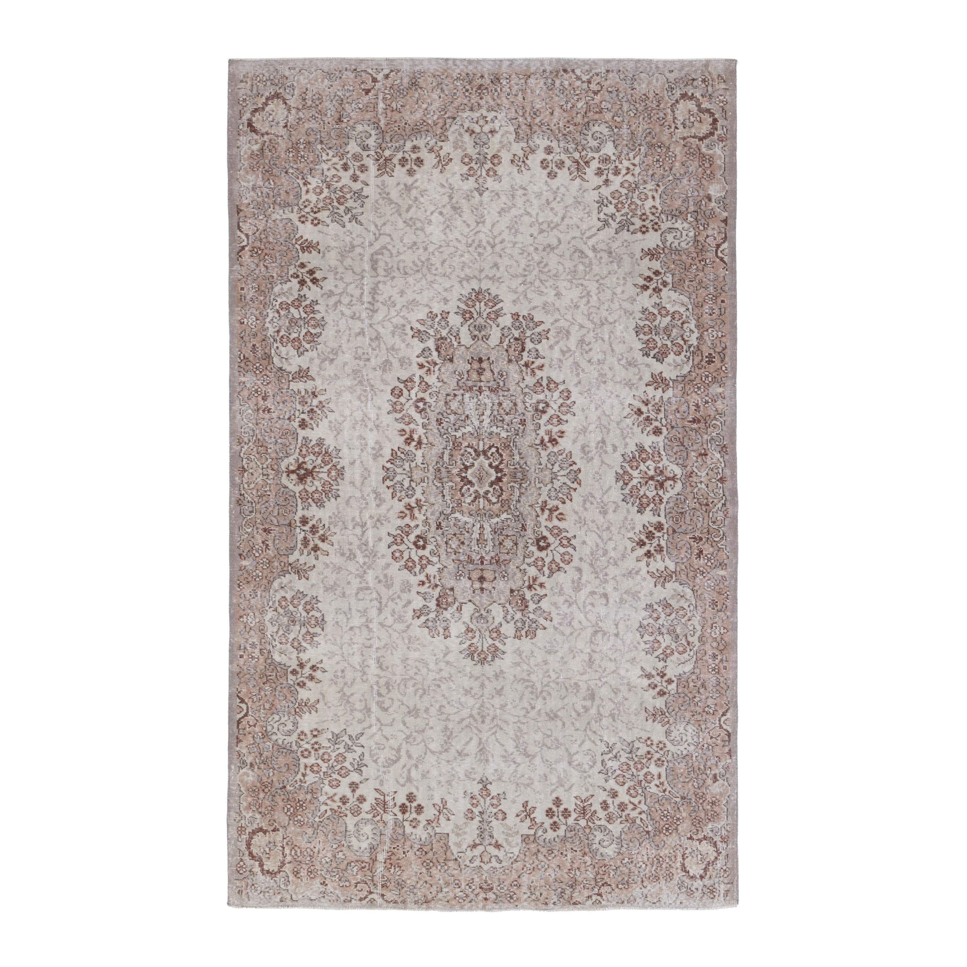 Turkish Isparta area rug in cream and rust, 5'10" x 9'4"