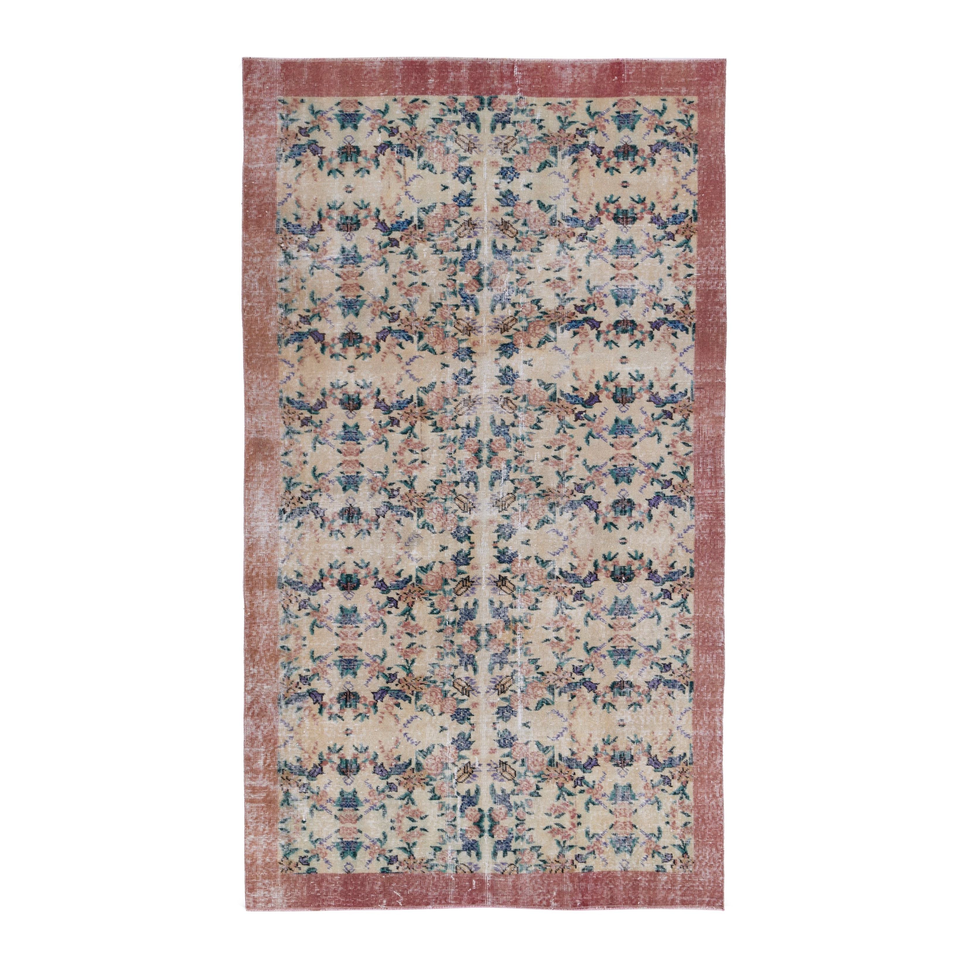 Turkish Isparta area rug in cream and faded red, 4'9" x 8'