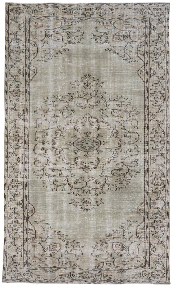 8009, Turkish Manisa Area Rug