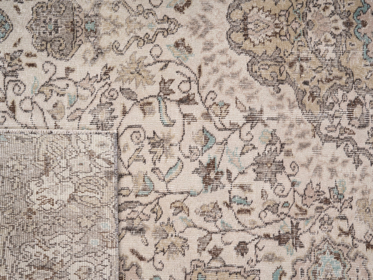 8438, Turkish Isparta Area Rug