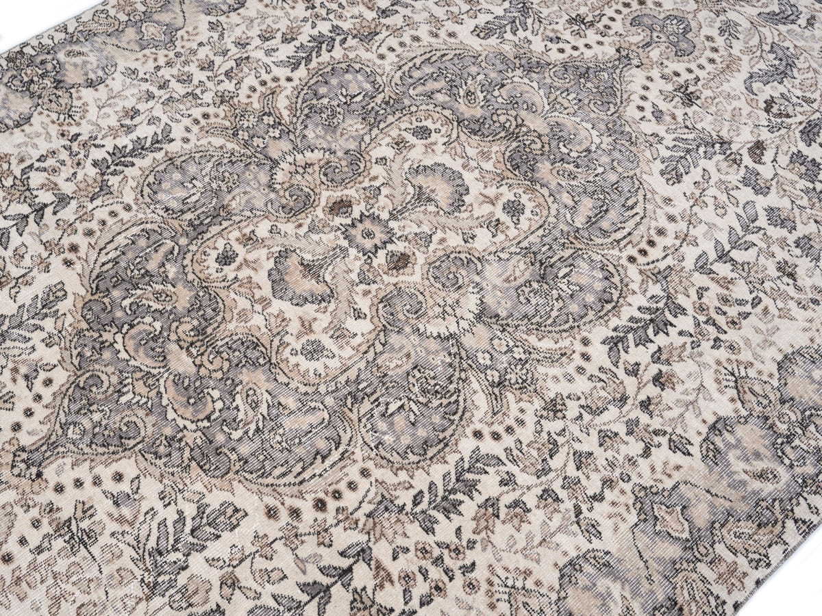 8407, Turkish Isparta Area Rug