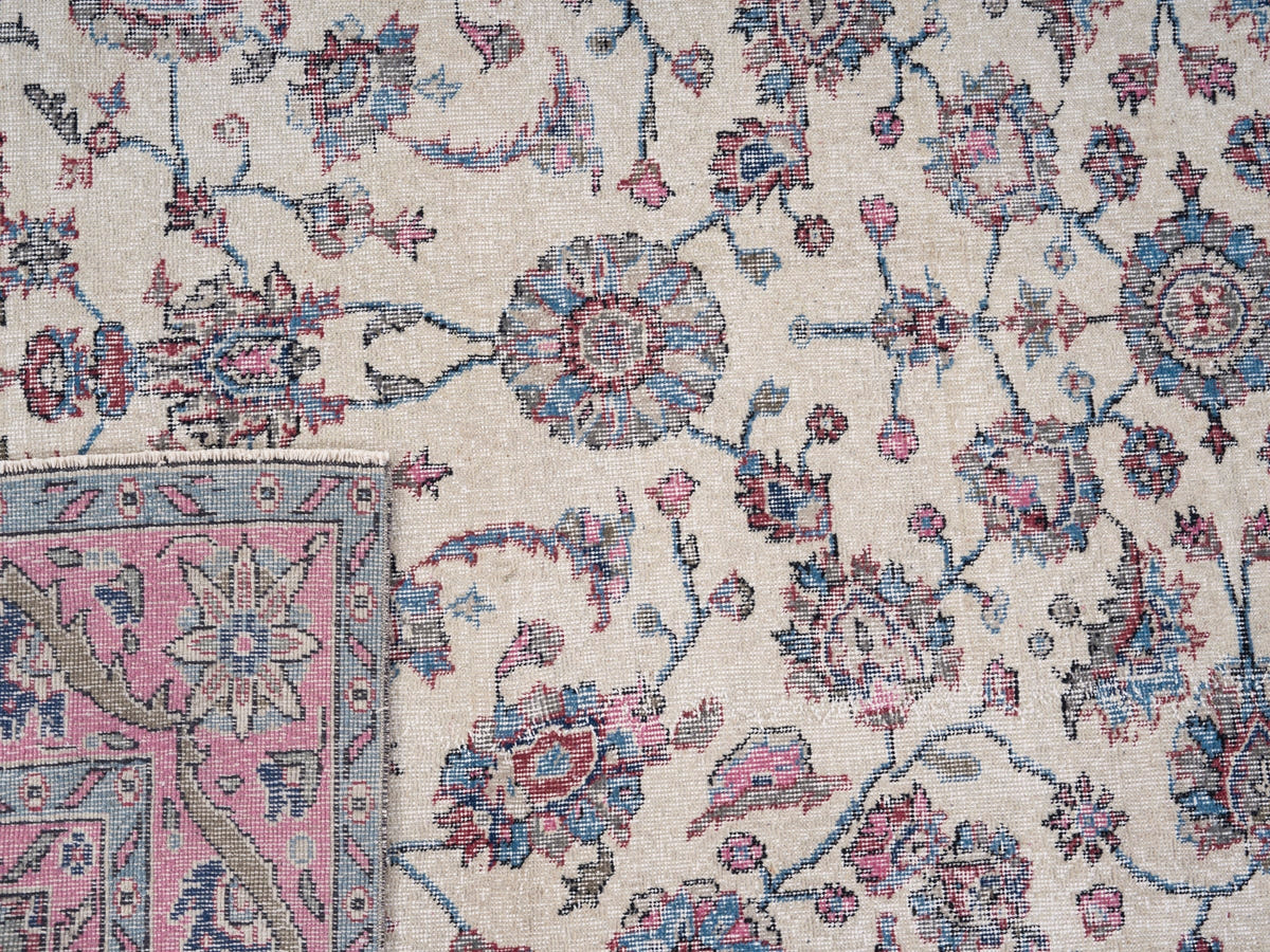 8405, Turkish Isparta Area Rug