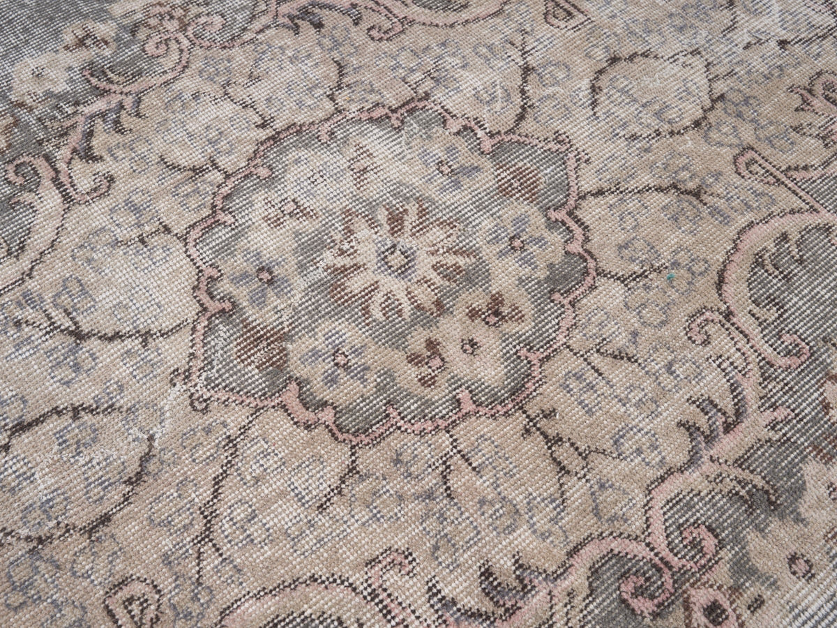 8399, Turkish Isparta Area Rug