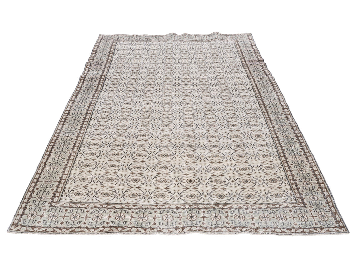 8375, Turkish Manisa Area Rug