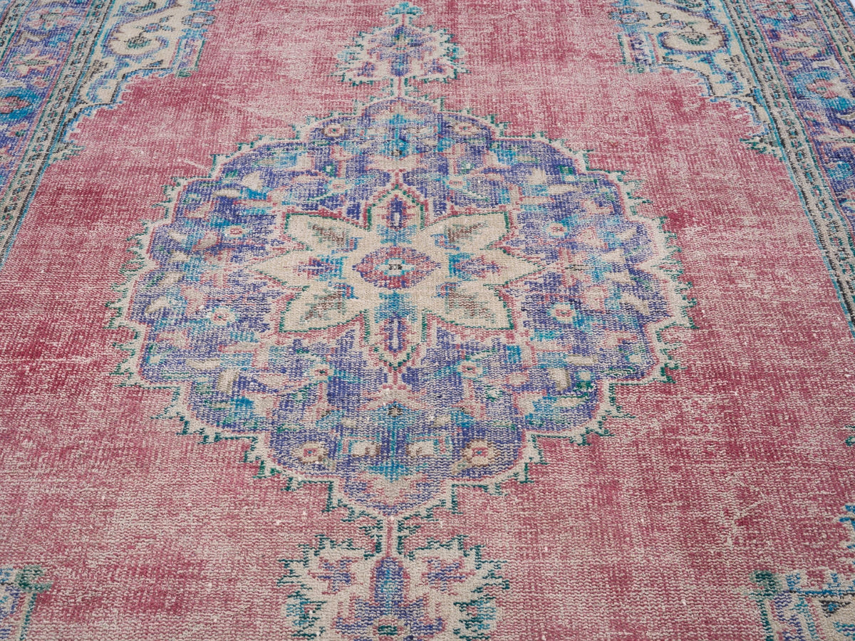 8360, Turkish Manisa Area Rug