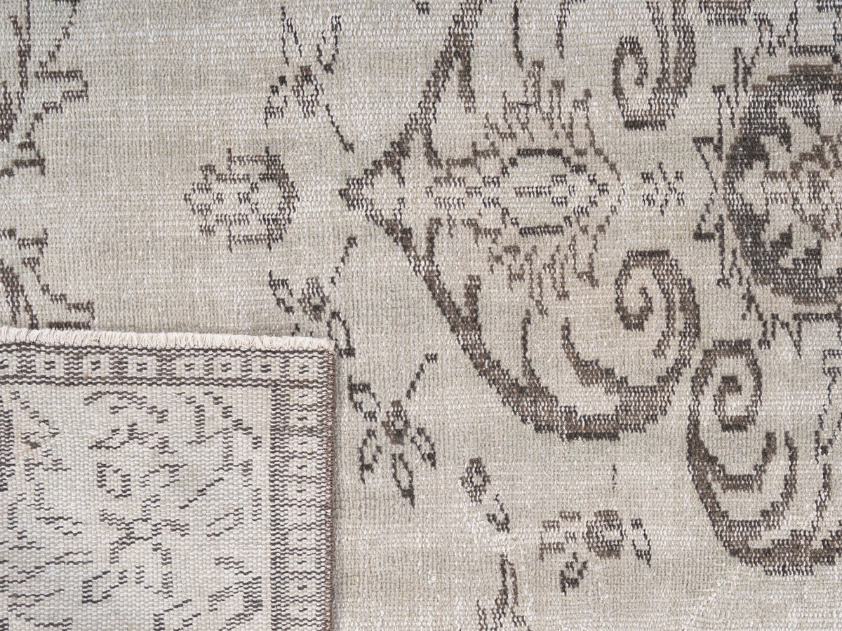 8035, Turkish Manisa Area Rug