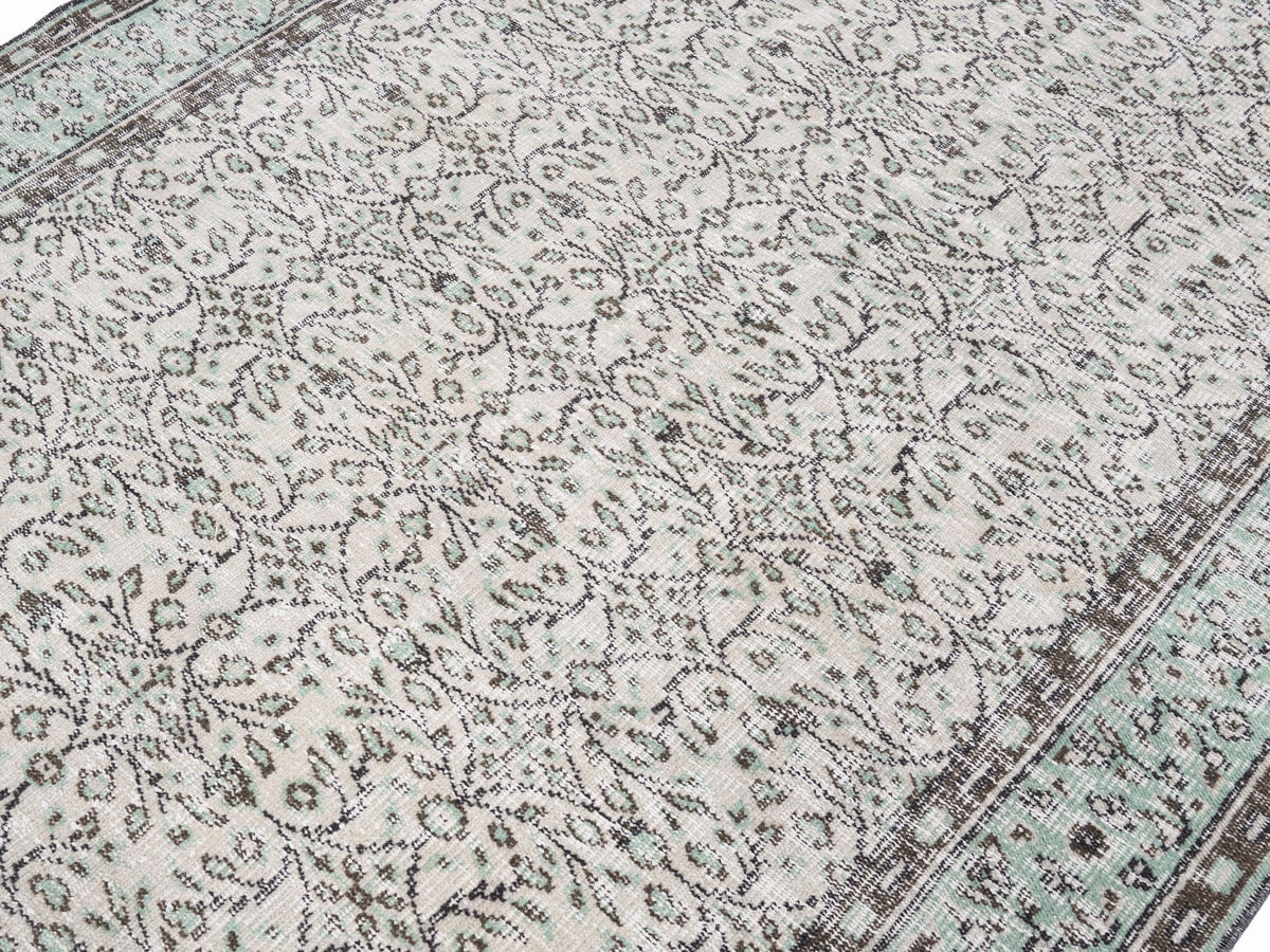 8171, Turkish Manisa Area Rug
